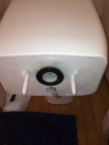富士市五貫島　トイレ水漏れ修理