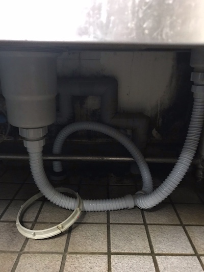 静岡市　厨房排水水漏れ修理