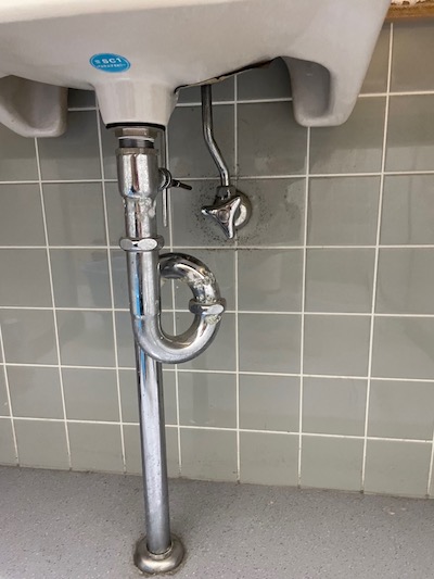 富士市　手洗器排水水漏れ修理