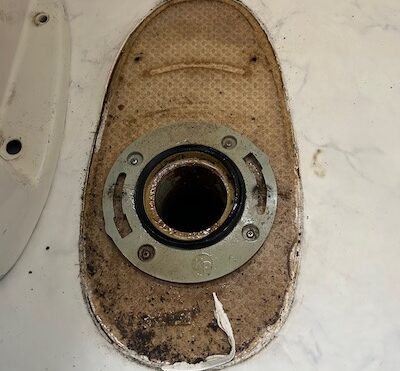 静岡市葵区北安東 便器脱着作業