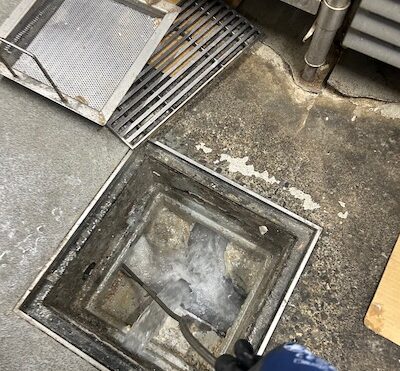 静岡市葵区沓谷 高圧洗浄作業