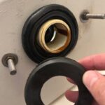 静岡市駿河区敷地 タンク脱着作業